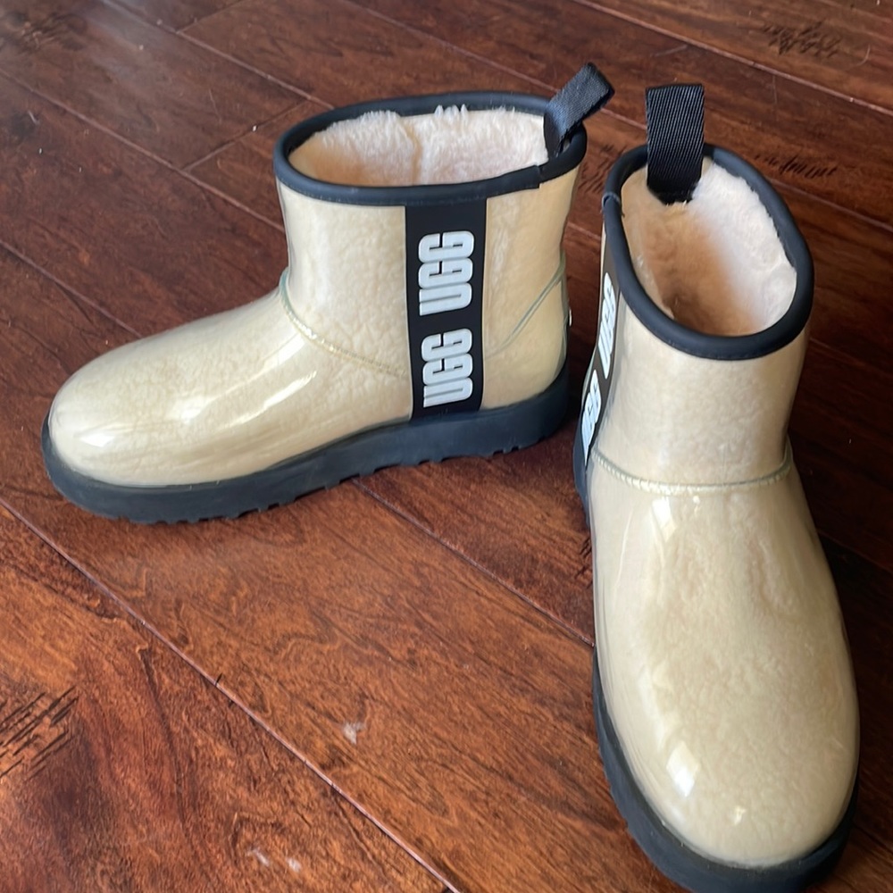 Womens Ugg Classic clear Boots
